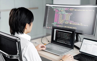 庄河 ,php声明和调用变量的符号是什么？